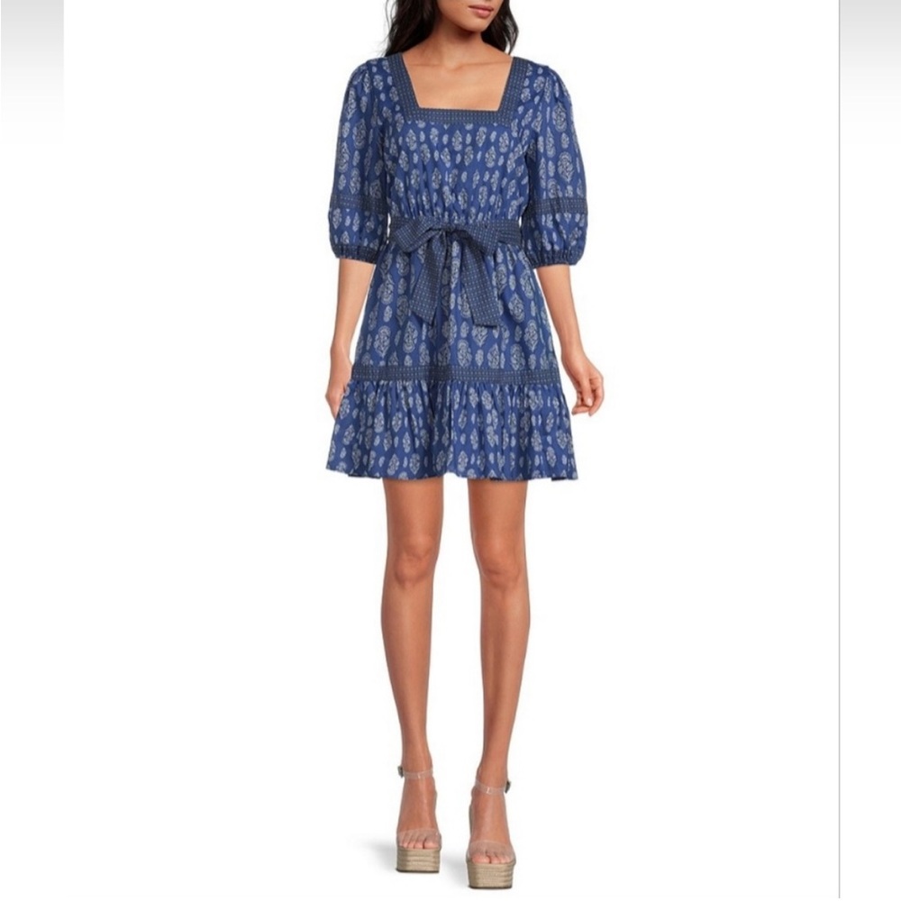 A Loves A Blue Patterned Dress